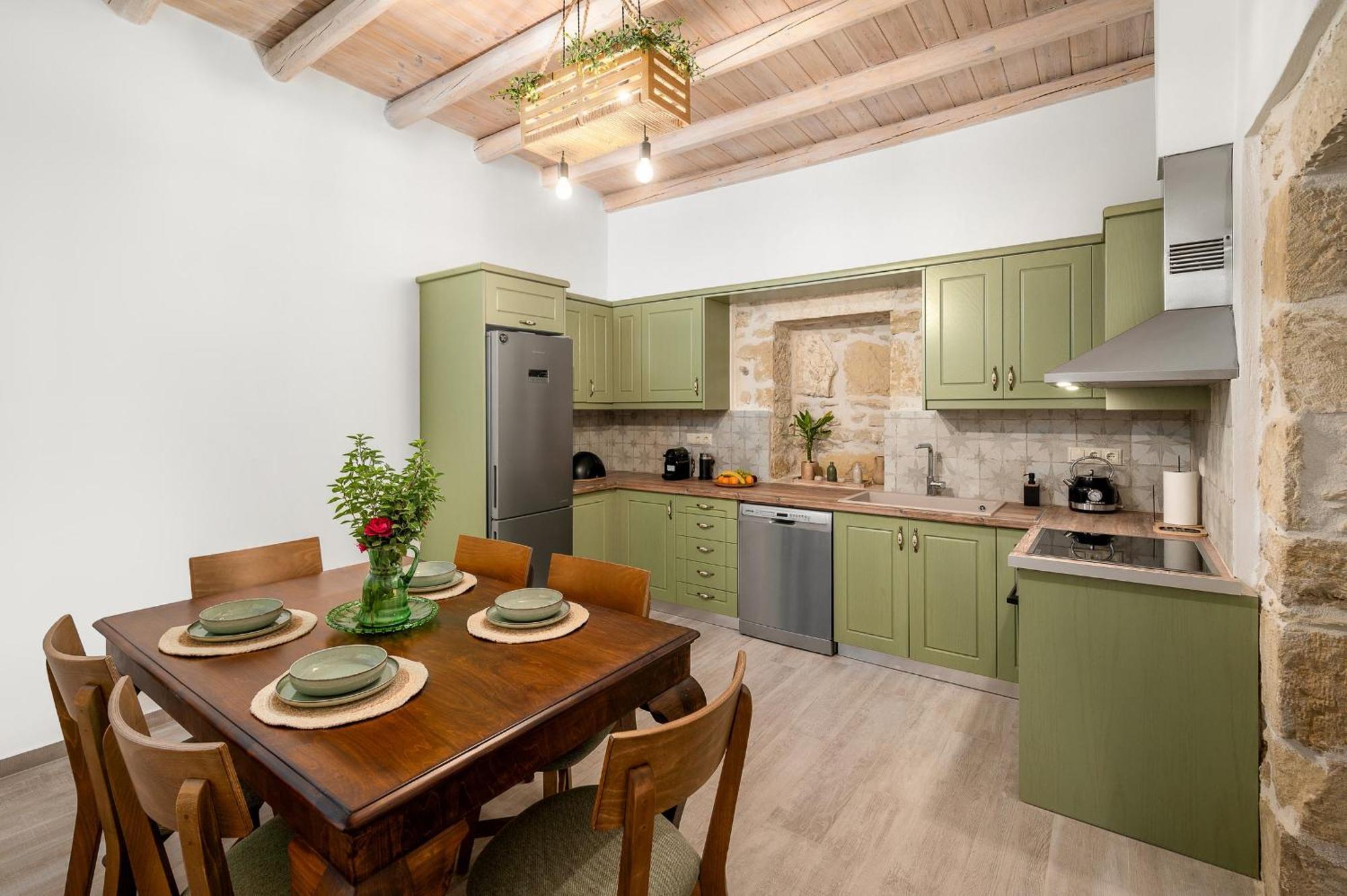 Papadia Luxury Apartments Pitsidia Bagian luar foto